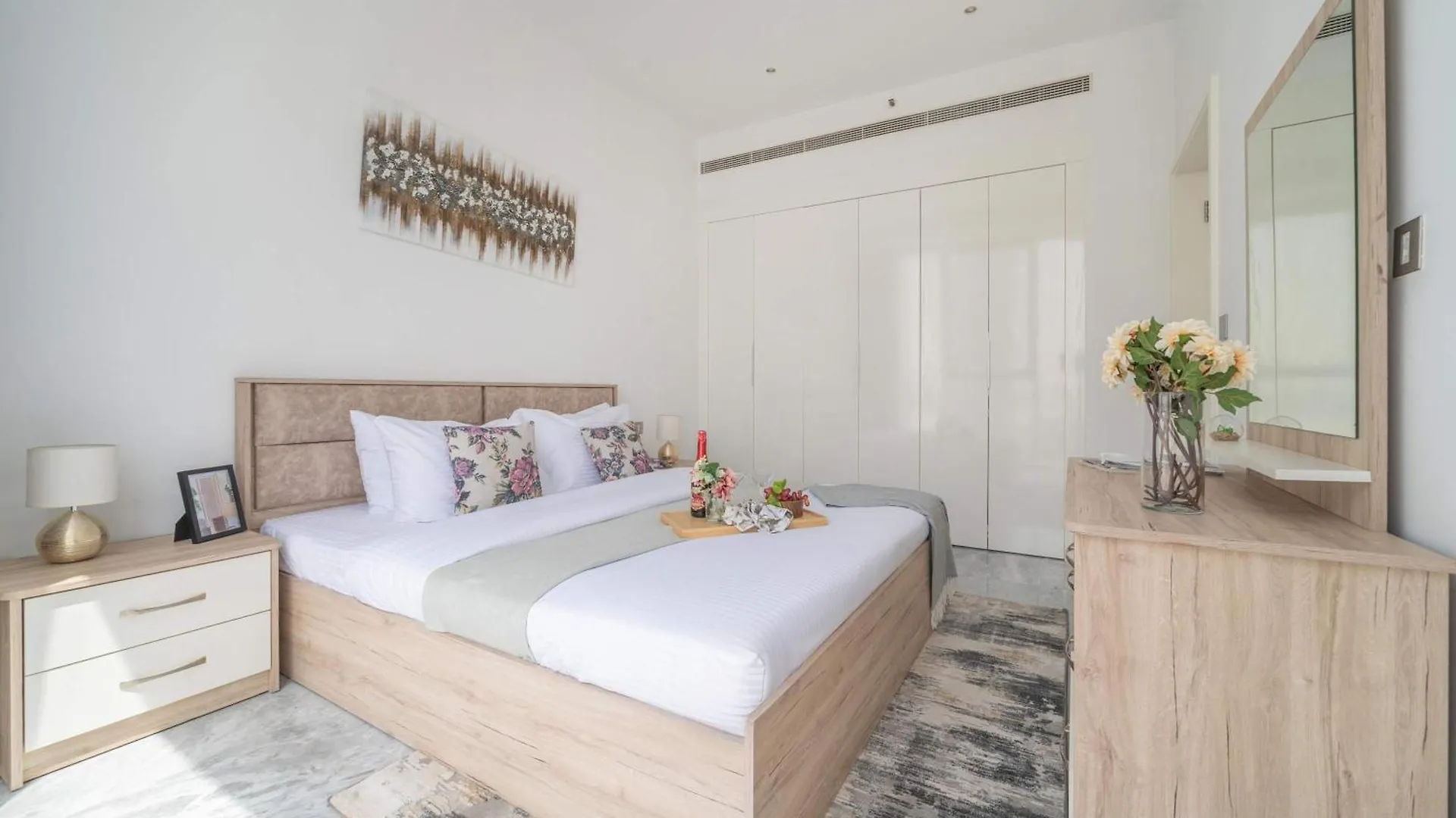 Frank Porter - The Pad By Omniyat Dubai 0*,